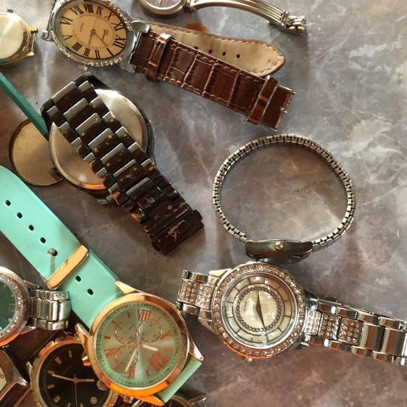 Lot of watches for parts repair or battery replacement or repurpose - Picture 13 of 13